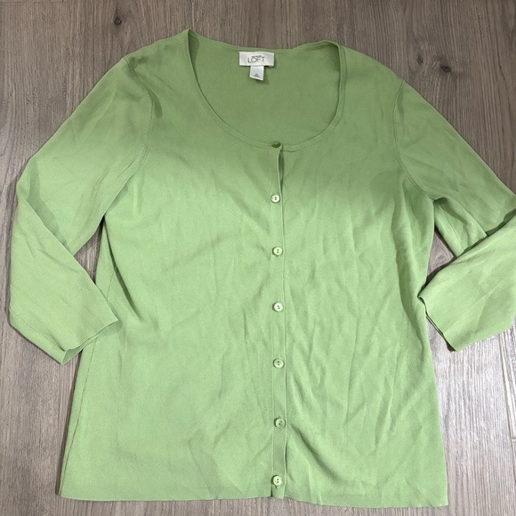 Ann Taylor Loft Green Button Down Cardigan Sweater Women’s Size M Spring Easter - Picture 3 of 11